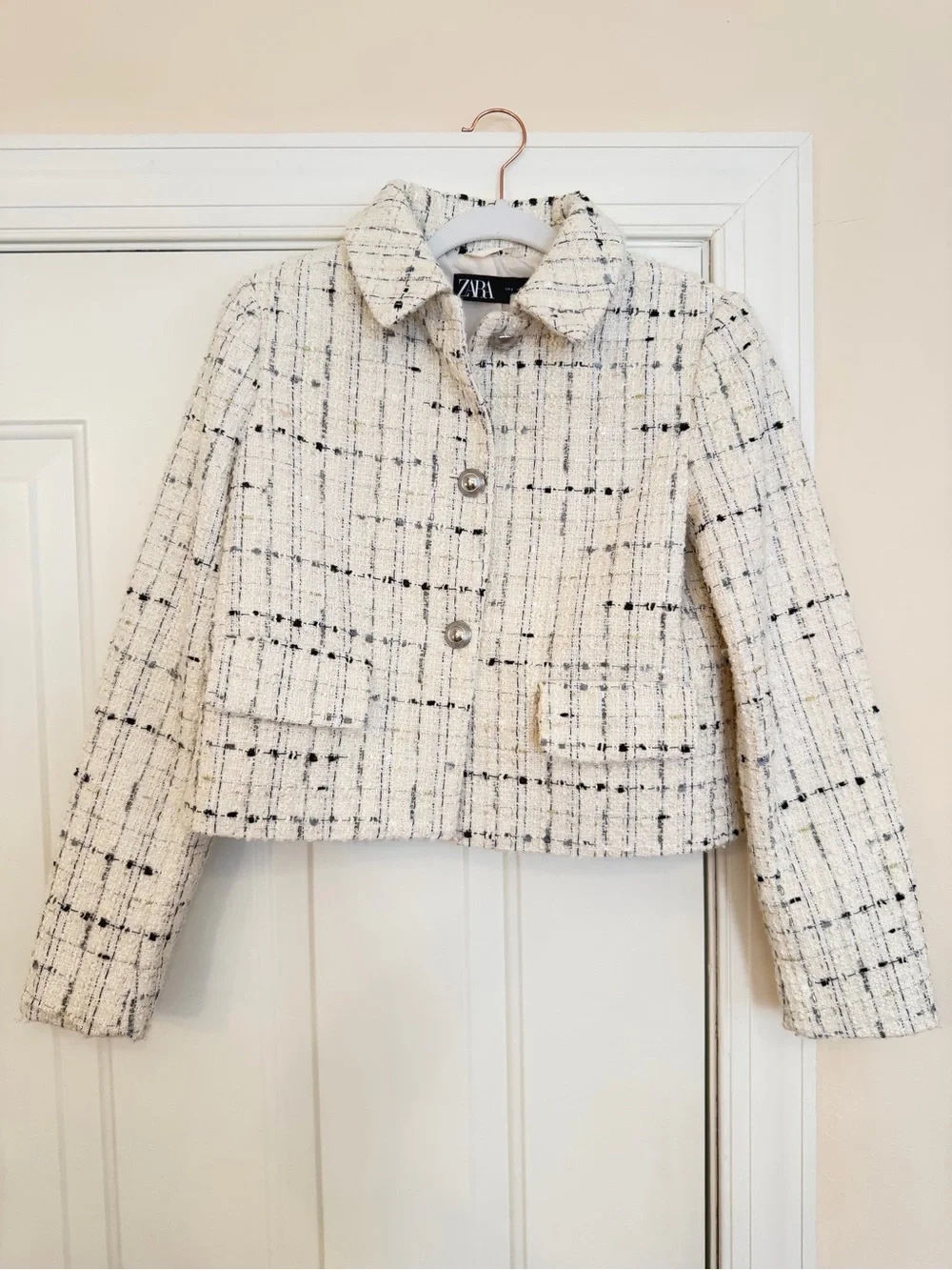 Zara Cream Tweed Boxy Cropped Blazer with Black Thread Detail